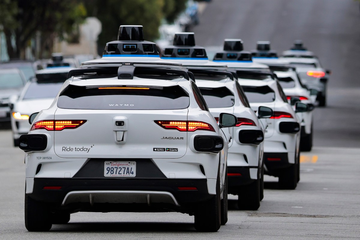 Robotaxi operators will face fines for blocking first responders
