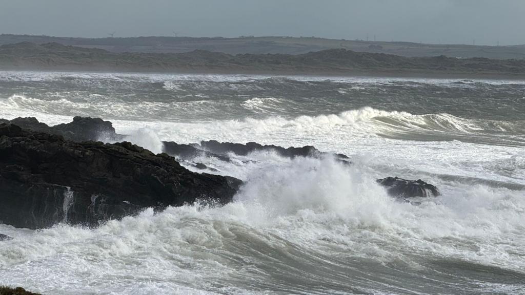 Second storm to hit UK with more wind and rain as thousands remain without power