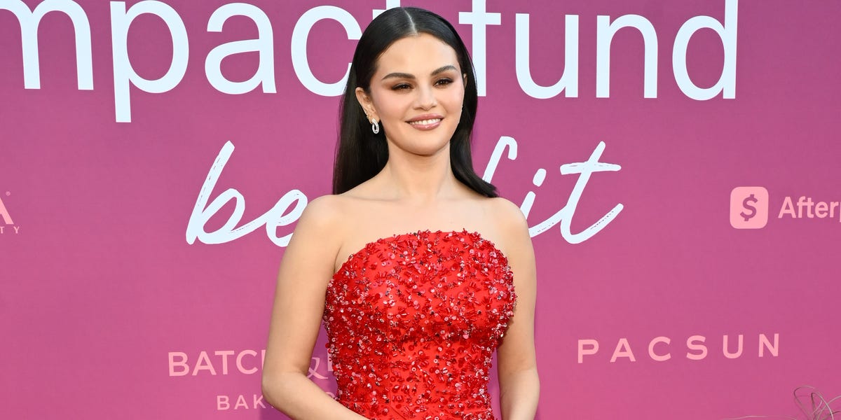 Selena Gomez’s Wine-Inspired ‘Bordeaux Jelly’ Nails Are a Refined Twist on a Classic Red Manicure