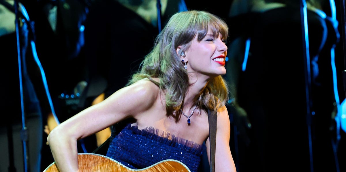 Taylor Swift Is All About Romantic Blues at the 2026 Academy Museum Gala
