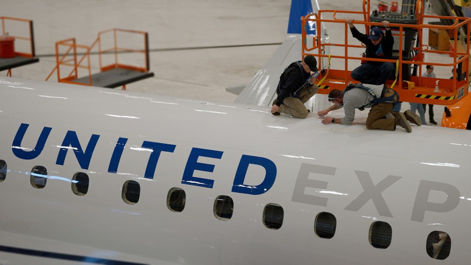 United Airlines has a new tool to check if your flight has Starlink Wi-Fi — and it’s about time