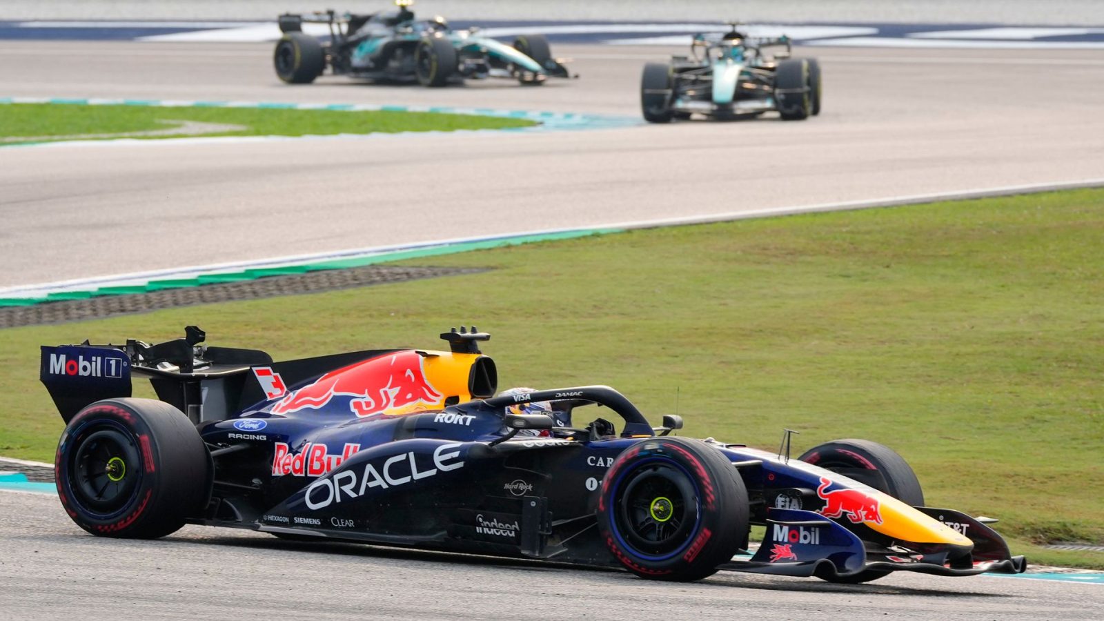Verstappen wins 'absolutely wild' Bahrain GP for first 2026 victory