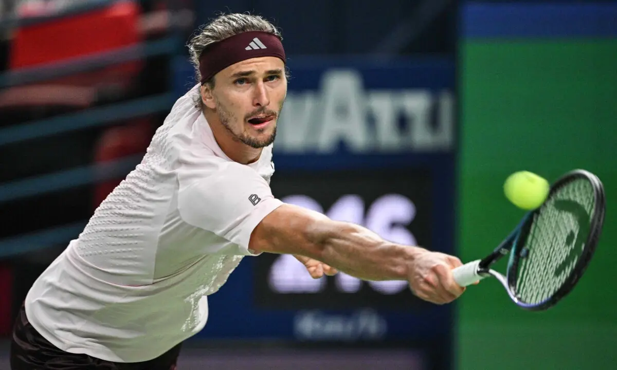 Zverev defies 'physical issues' to reach Shanghai Masters quarter-finals